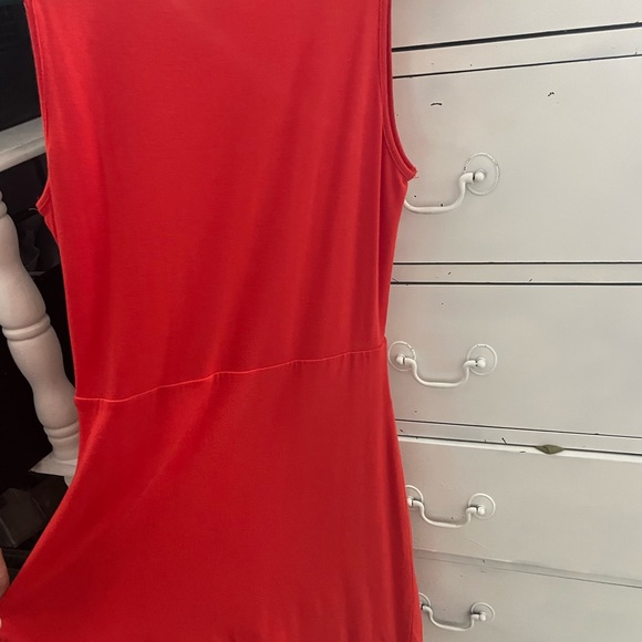 Red dress - Picture 3 of 4